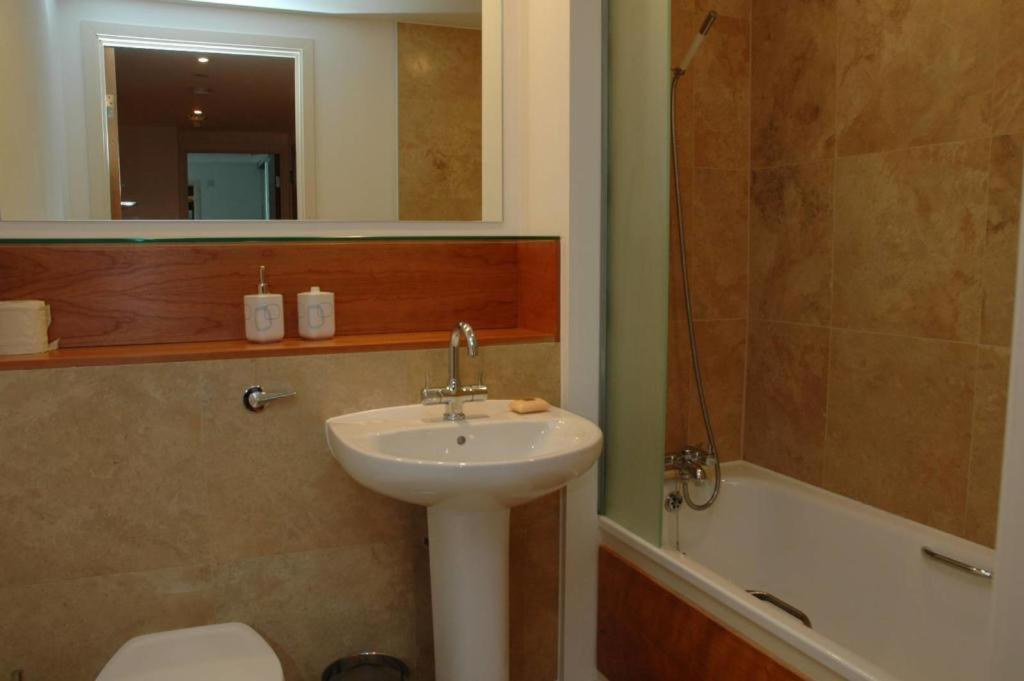 2 Bed 2 Bath Luxury Apartment In Central London Exteriör bild